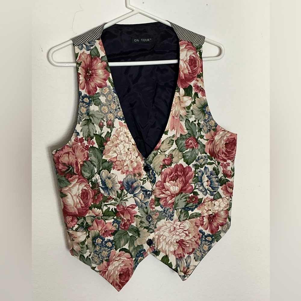 On Tour Floral Women's Vest